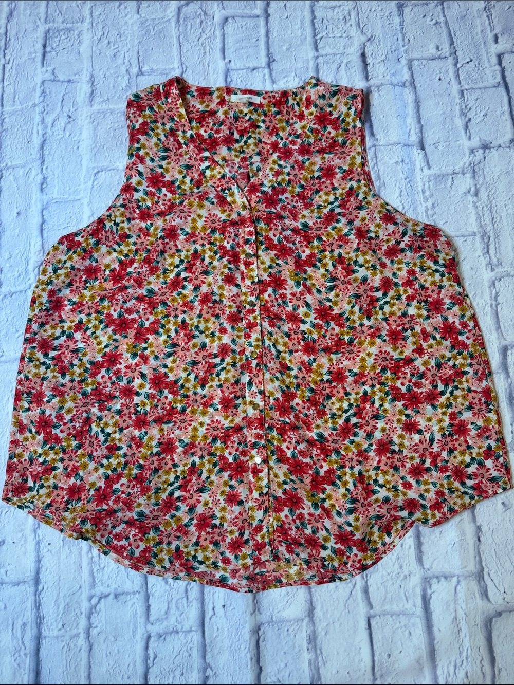 Maurices Floral Sleeveless Button-Front Blouse